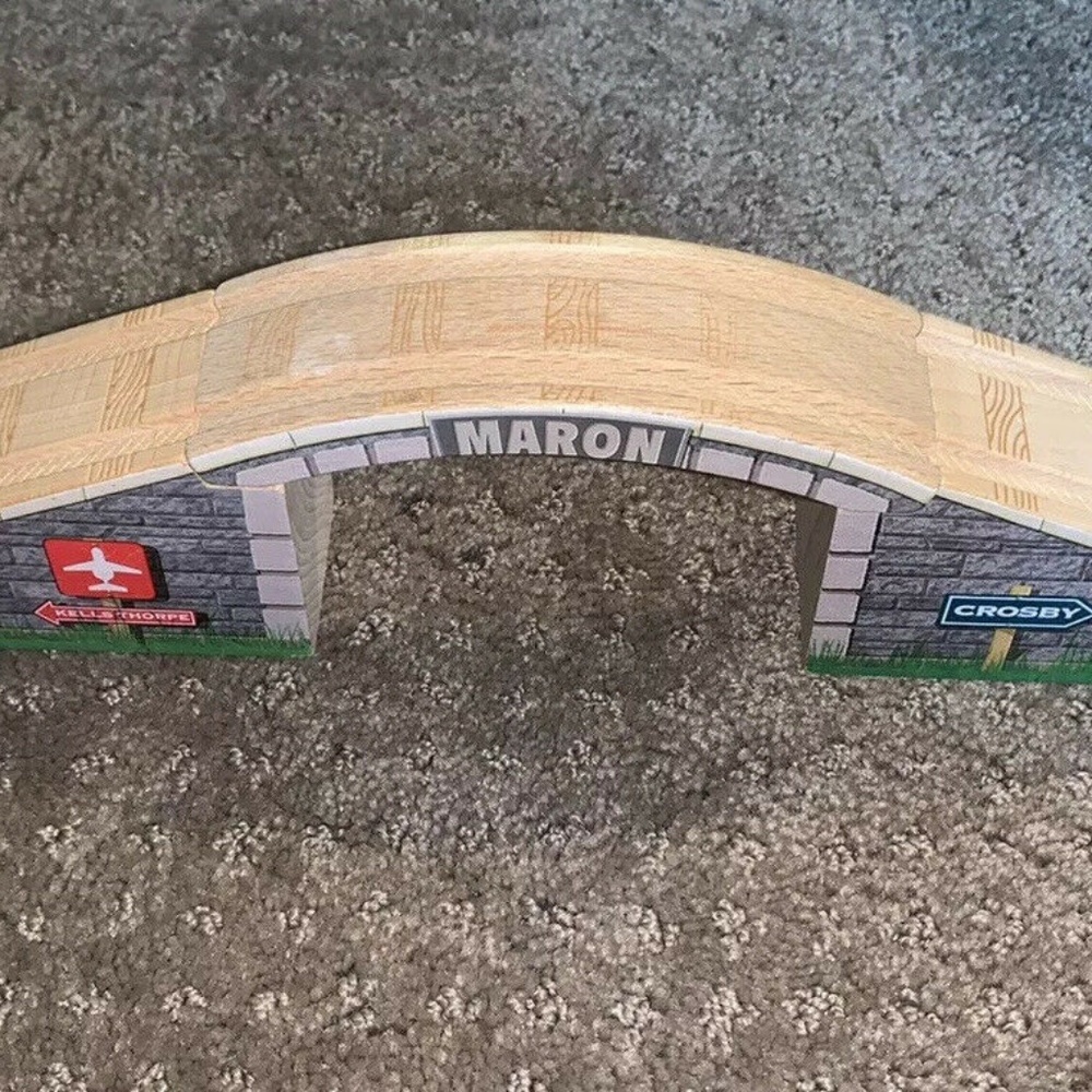 Thomas Friends Wooden Railway 3 Piece Maron Bridge